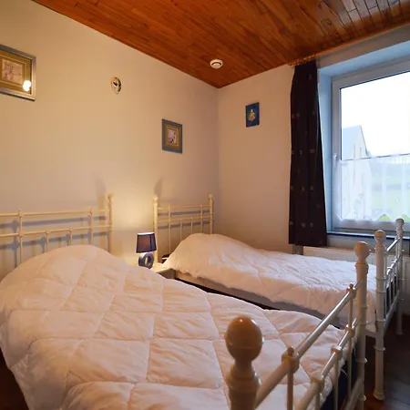 Ardennes Escape House For 12 People With Sauna, Billiards & Garden بيت للعطل