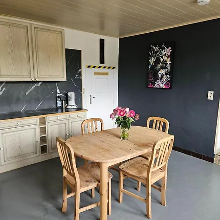 Ardennes Escape House For 12 People With Sauna, Billiards & Garden بيت للعطل *