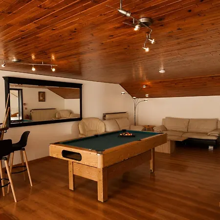Ardennes Escape House For 12 People With Sauna, Billiards & Garden بيت للعطل Bovigny