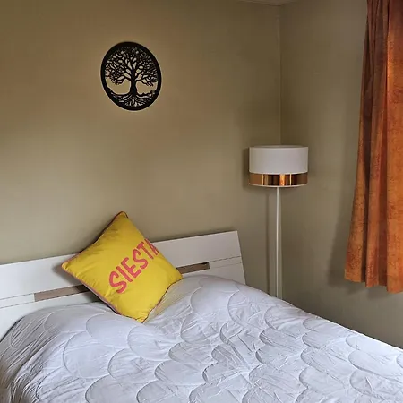 Ardennes Escape House For 12 People With Sauna, Billiards & Garden بيت للعطل *